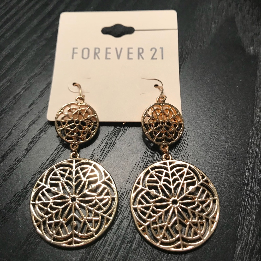 🆕 NWT Gold earrings